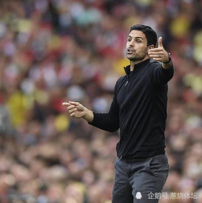  那不勒斯主帅下课，助教暂代帅位  