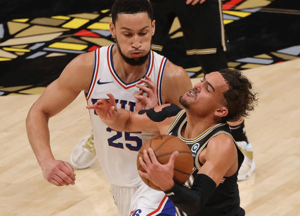  特雷杨穿针引线，老鹰战胜马刺迎来四连胜